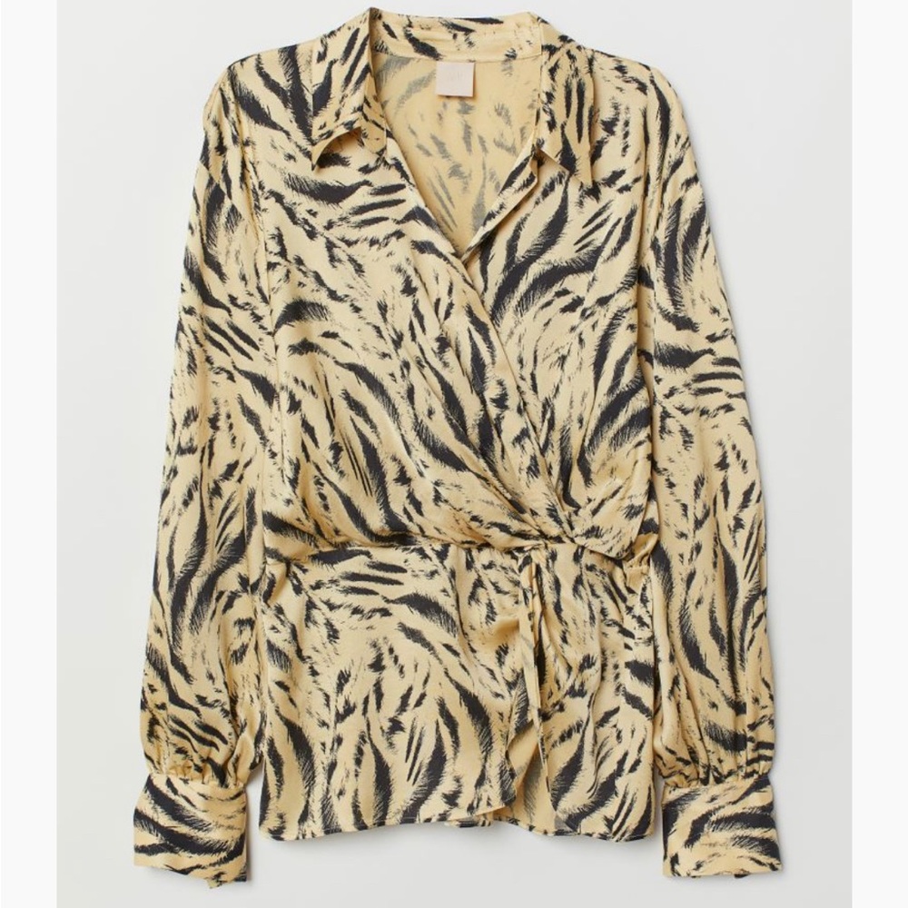 H&M Lite Yellow and Black, tiger striped, peplum satin blouse. Size 4